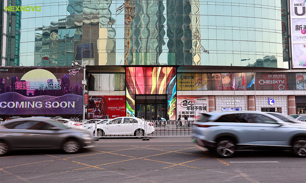 晶泓LED光電玻璃-天津津投吉利大廈項目.jpg 晶泓LED光電玻璃-天津津投吉利大廈項目.jpg