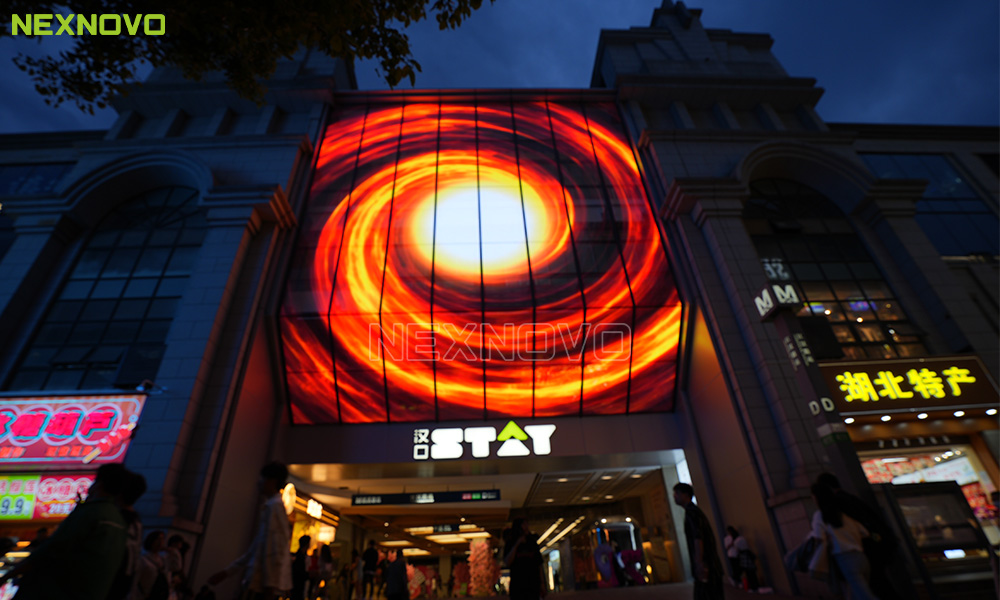 晶泓LED光電玻璃幕墻項(xiàng)目-漢口STAY.jpg 晶泓LED光電玻璃幕墻項(xiàng)目-漢口STAY.jpg