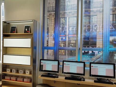 巴黎華為LED透明屏旗艦店櫥窗項(xiàng)目