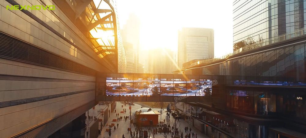 世界級都會地標(biāo)綜合體項目連廊LED透明屏(圖5)