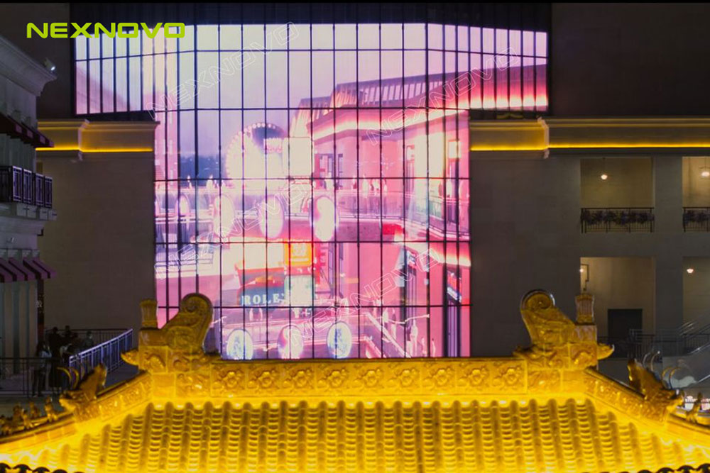 西安四海唐人街玻璃幕墻LED透明屏項目(圖4)