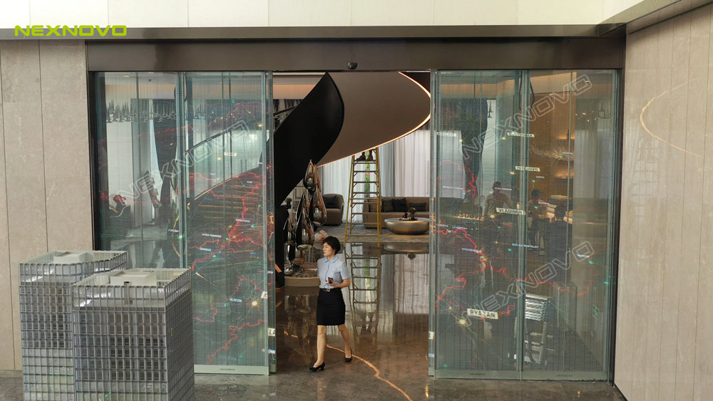 深圳坪山益田科技中心透明LED移動(dòng)門(mén)項(xiàng)目(圖5)